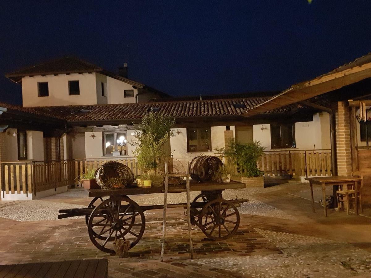 Al Fienile Hotell Orzano Eksteriør bilde